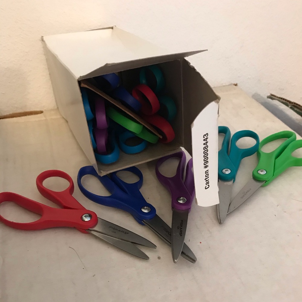 Child-size Scissors - Picture 2 of 2